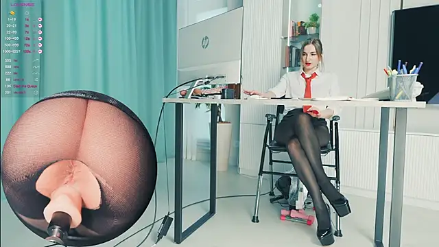 milahouston online show from 11/23/25, 07:19