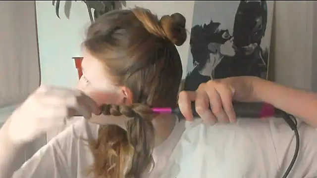 JuliaMuuun online show from 03/21/26, 07:50