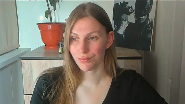 JuliaMuuun online show from 04/02/26, 09:34