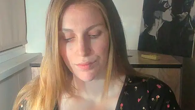 JuliaMuuun online show from 04/10/26, 08:35