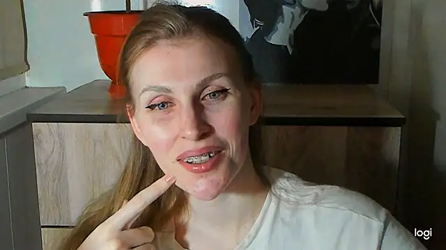 JuliaMuuun online show from 07/10/26, 09:39