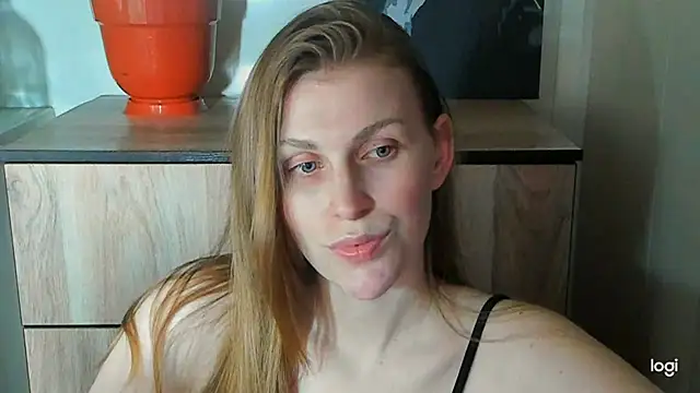 JuliaMuuun online show from 07/14/26, 09:09