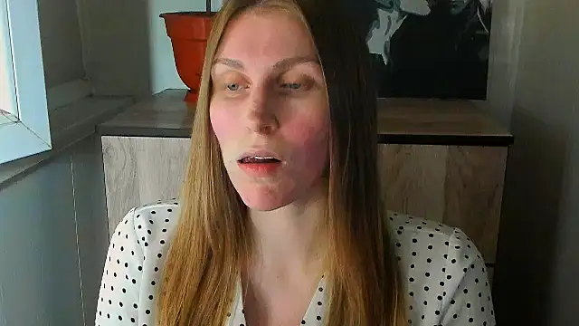 JuliaMuuun online show from 07/16/26, 08:59