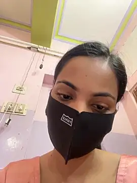 Snapshot of Sandhya_77 chatting on 10/19/25, 04:57 Sandhya 77 online show from 10/19/25, 04:57