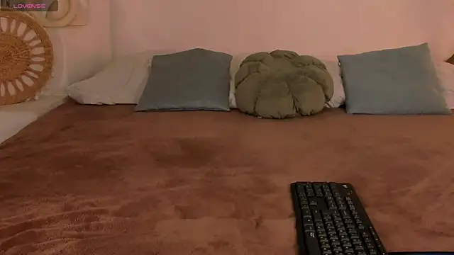 Little Clare online show from 04/09/26, 02:22