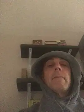 Snapshot of Andremann69 chatting on 02/19/26, 10:44 Andremann69 online show from 02/19/26, 10:44