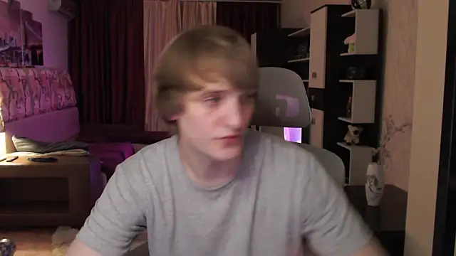 Snapshot of Playersuperstar chatting on 11/17/25, 09:20 Playersuperstar online show from 11/17/25, 09:20