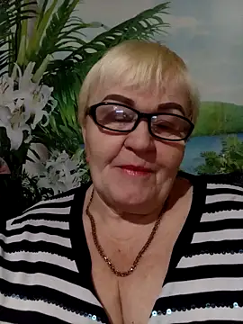 VioletSweet5566 online show from 12/16/25, 08:41