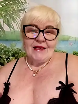 VioletSweet5566 online show from 05/19/26, 12:44