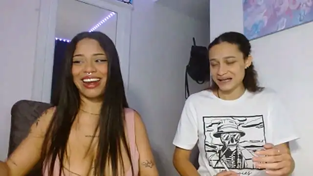 reina reina online show from 04/25/26, 05:21