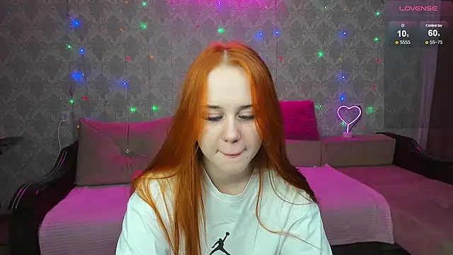 Molly Kitty online show from 09/25/25, 03:21