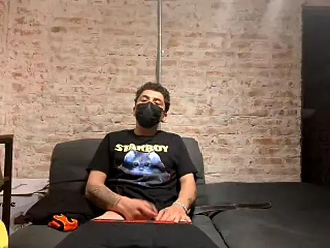 Molly Erik online show from 04/26/26, 10:35