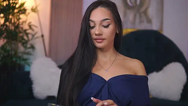 NinaSolenne online show from 11/03/25, 07:37