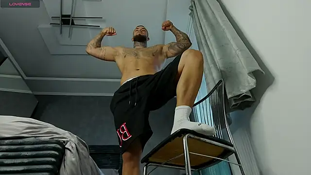 Chrisjordan66 online show from 10/01/25, 03:07