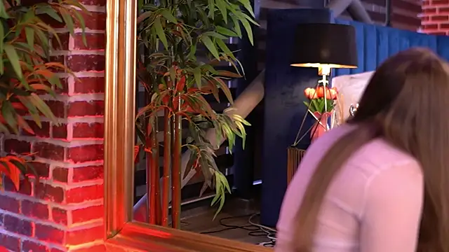 MillaSerene online show from 12/05/25, 07:17