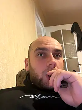 LuckyGirlfriends online show from 10/29/25, 07:04