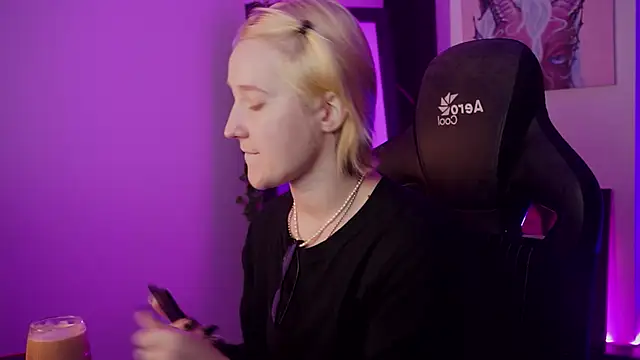 CinBellamy online show from 09/18/25, 06:04