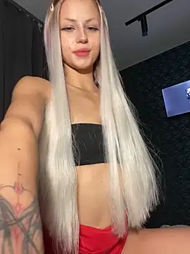 FavoriteKira online show from 10/08/25, 05:21