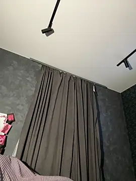 FavoriteKira online show from 11/21/25, 04:38