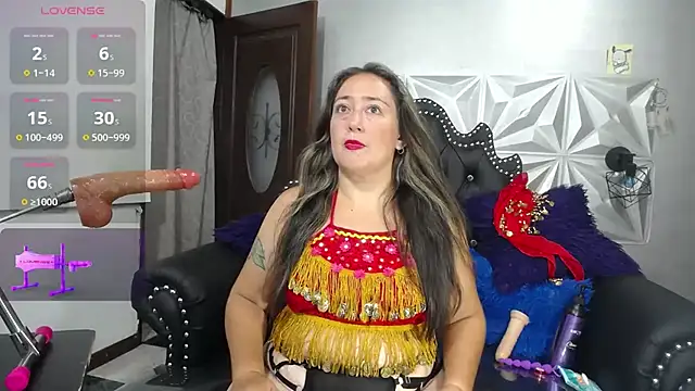 Snapshot of naughty_milf_esmeralda chatting on 10/16/25, 03:07 naughty milf esmeralda online show from 10/16/25, 03:07