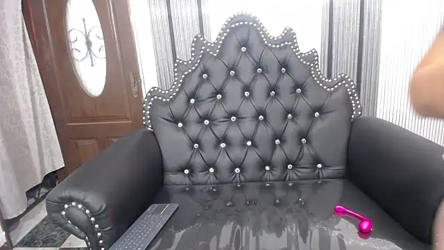 naughty milf esmeralda online show from 01/16/26, 02:26