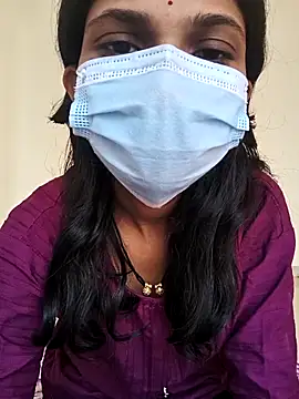 Shivani2002 online show from 11/10/25, 07:51