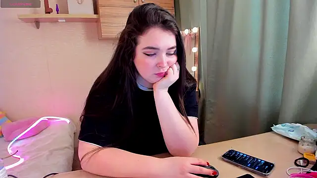 Alice next door online show from 02/04/26, 01:06