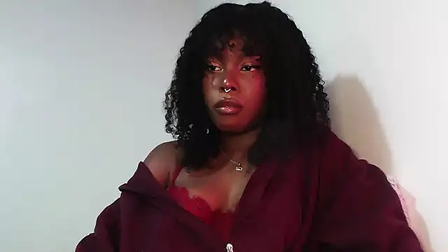 Snapshot of SparklingSoleil chatting on 11/21/25, 05:44 SparklingSoleil online show from 11/21/25, 05:44