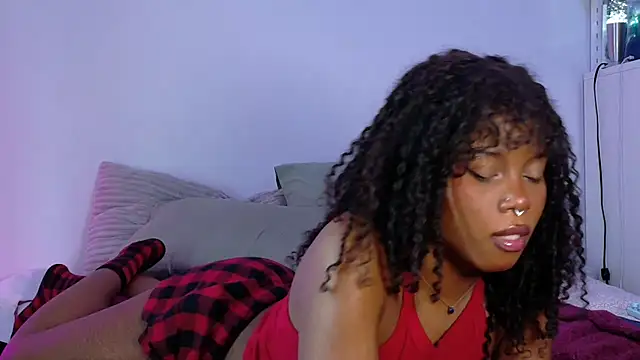 Snapshot of SparklingSoleil chatting on 01/16/26, 03:05 SparklingSoleil online show from 01/16/26, 03:05