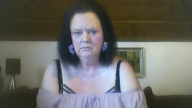 TiffanyMature online show from 09/18/25, 02:19