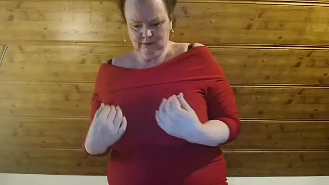 TiffanyMature online show from 10/28/25, 03:14