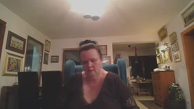 Snapshot of TiffanyMature chatting on 06/22/26, 08:50 TiffanyMature online show from 06/22/26, 08:50