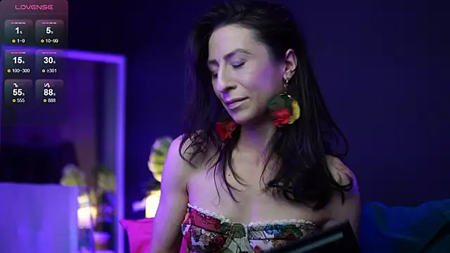 Snapshot of RubyRosa chatting on 10/10/25, 08:30 RubyRosa online show from 10/10/25, 08:30