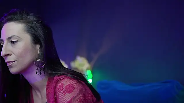 Snapshot of RubyRosa chatting on 11/03/25, 11:04 RubyRosa online show from 11/03/25, 11:04