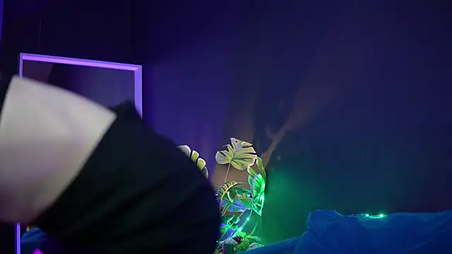 Snapshot of RubyRosa chatting on 11/06/25, 11:37 RubyRosa online show from 11/06/25, 11:37