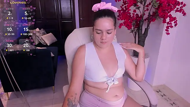 karlie small online show from 03/25/26, 07:42