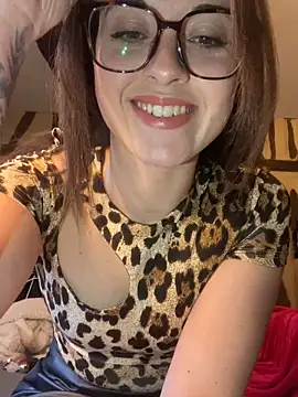 Snapshot of Toto-pika chatting on 02/25/26, 12:15 Toto-pika online show from 02/25/26, 12:15