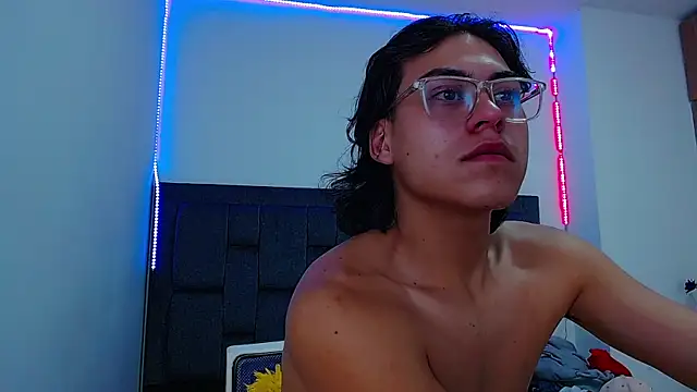 dirty model online show from 09/10/25, 07:08