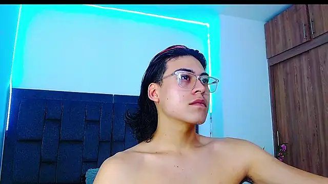 dirty model online show from 09/26/25, 11:42