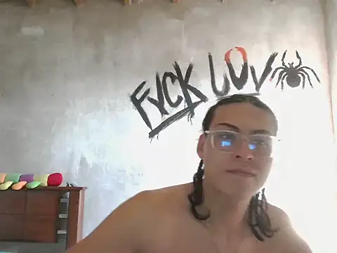 dirty model online show from 03/11/26, 09:32