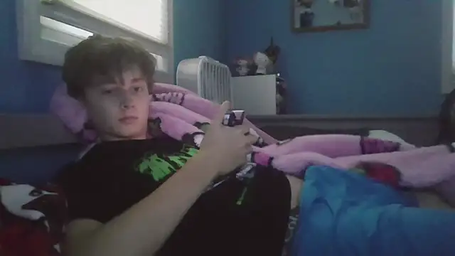 Liam axel35 online show from 09/26/25, 10:47