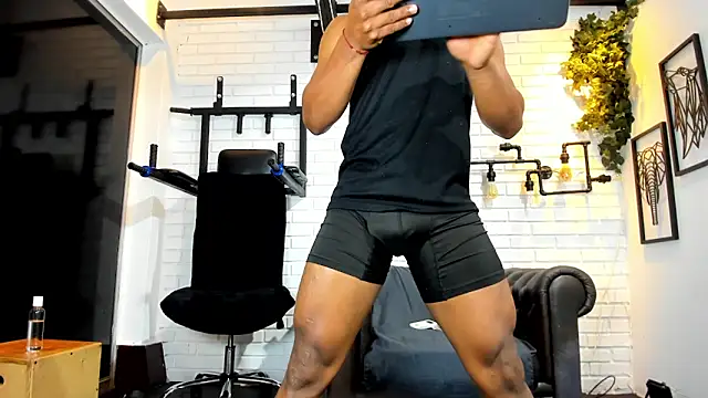 ItaloMoore online show from 04/09/26, 01:38