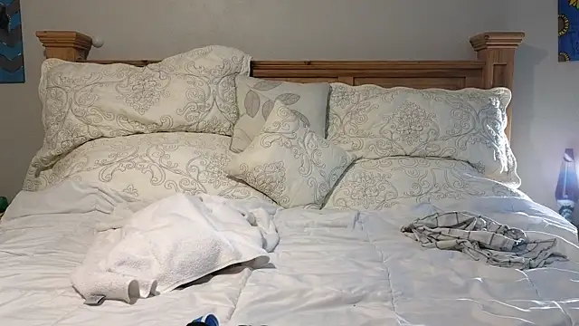 Maverikrose online show from 04/15/26, 11:49