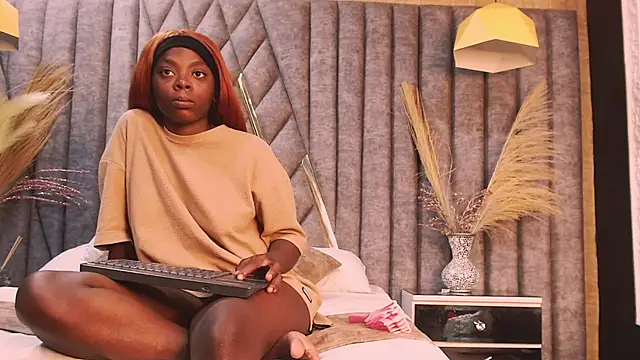 OliviaGarciaa online show from 09/20/25, 04:02