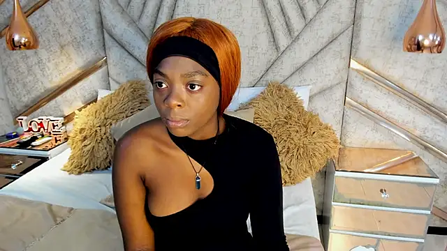 OliviaGarciaa online show from 10/05/25, 07:01