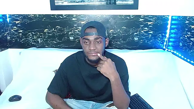 eebony stallion online show from 09/27/25, 03:22