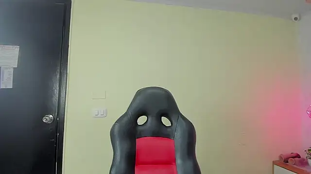 MELISSAROUGE online show from 02/06/26, 07:50