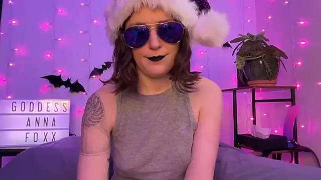 mistressannafoxx online show from 12/22/25, 10:07
