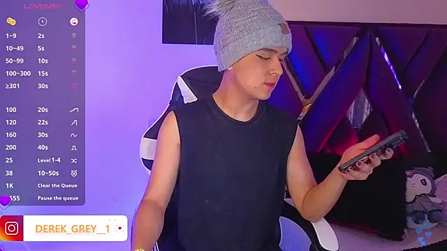 derek greyy  online show from 09/24/25, 03:37