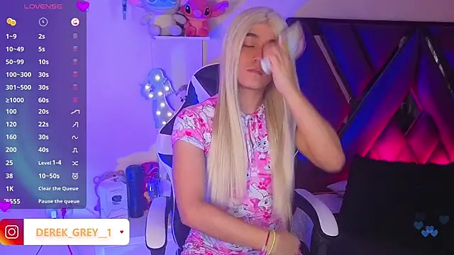 derek greyy  online show from 10/11/25, 09:35